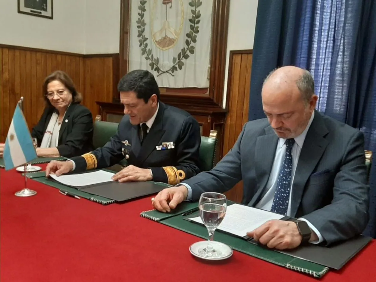 Los jueces del Superior Tribunal de Justicia visitaron al Comandante del Área Naval Austral