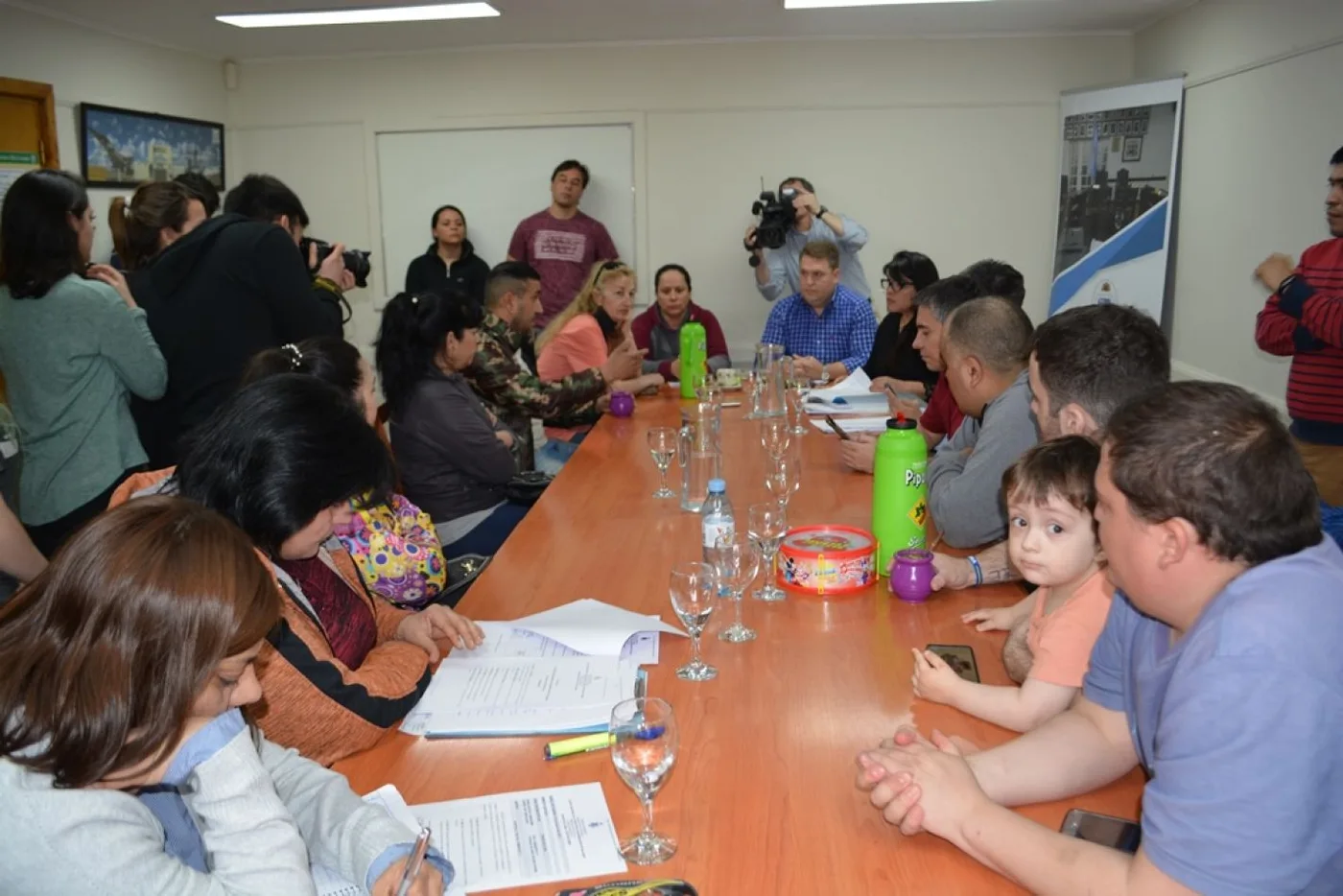 Concejales escucharon los reclamos de vecinos que viven en el Barrio Batalla Georgias del Sur