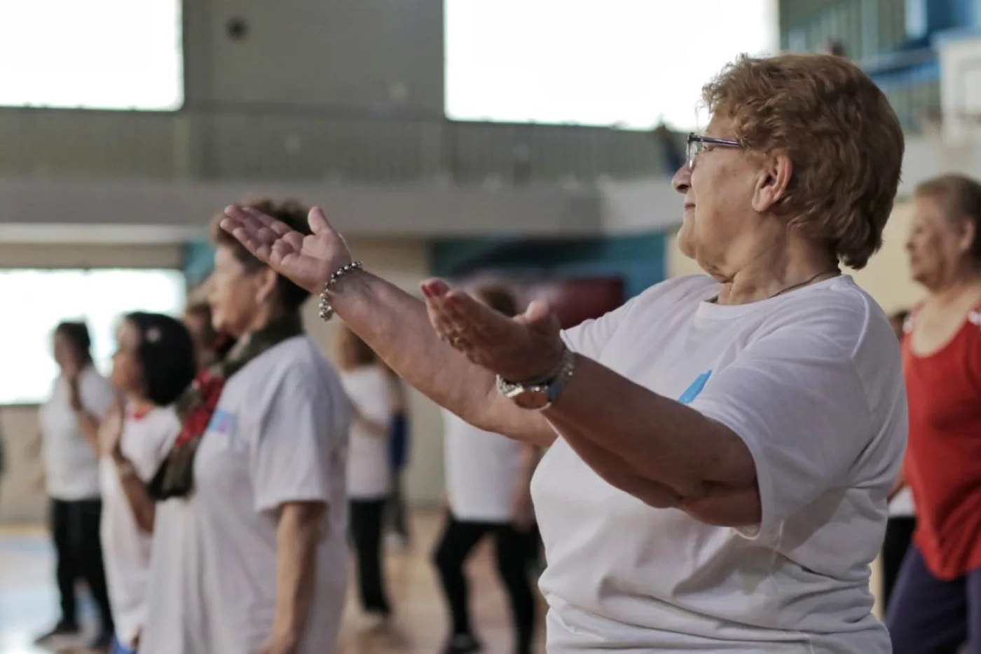 Actividades deportivas y recreativas para adultos mayores en Ushuaia