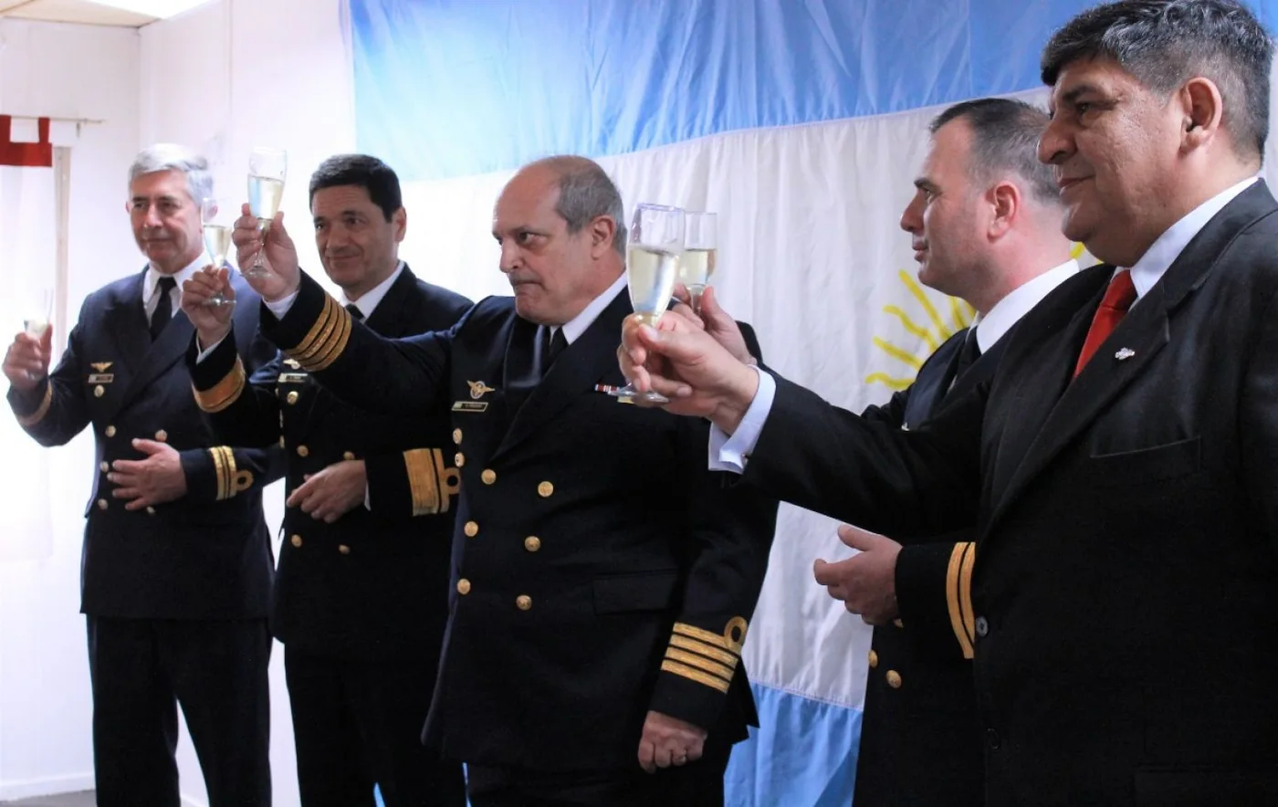 Arcando acompañó los 70 años de la Base Aeronaval Río Grande