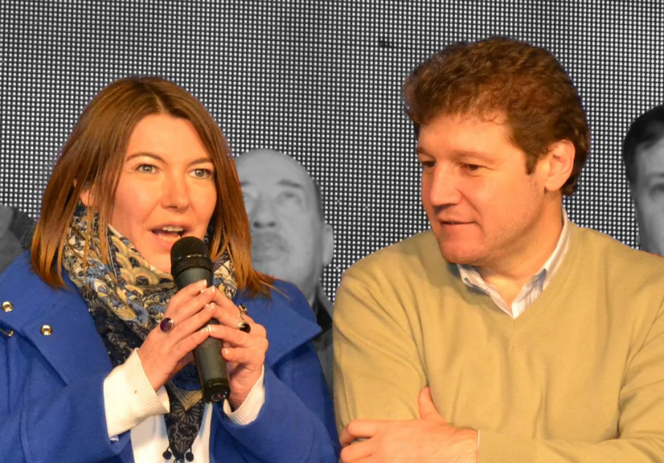 Rosana Bertone junto a Gustavo Melella.