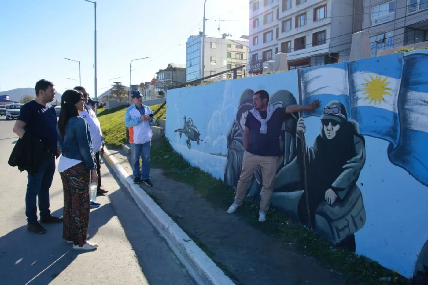 Se completó la restauración del mural Malvinas