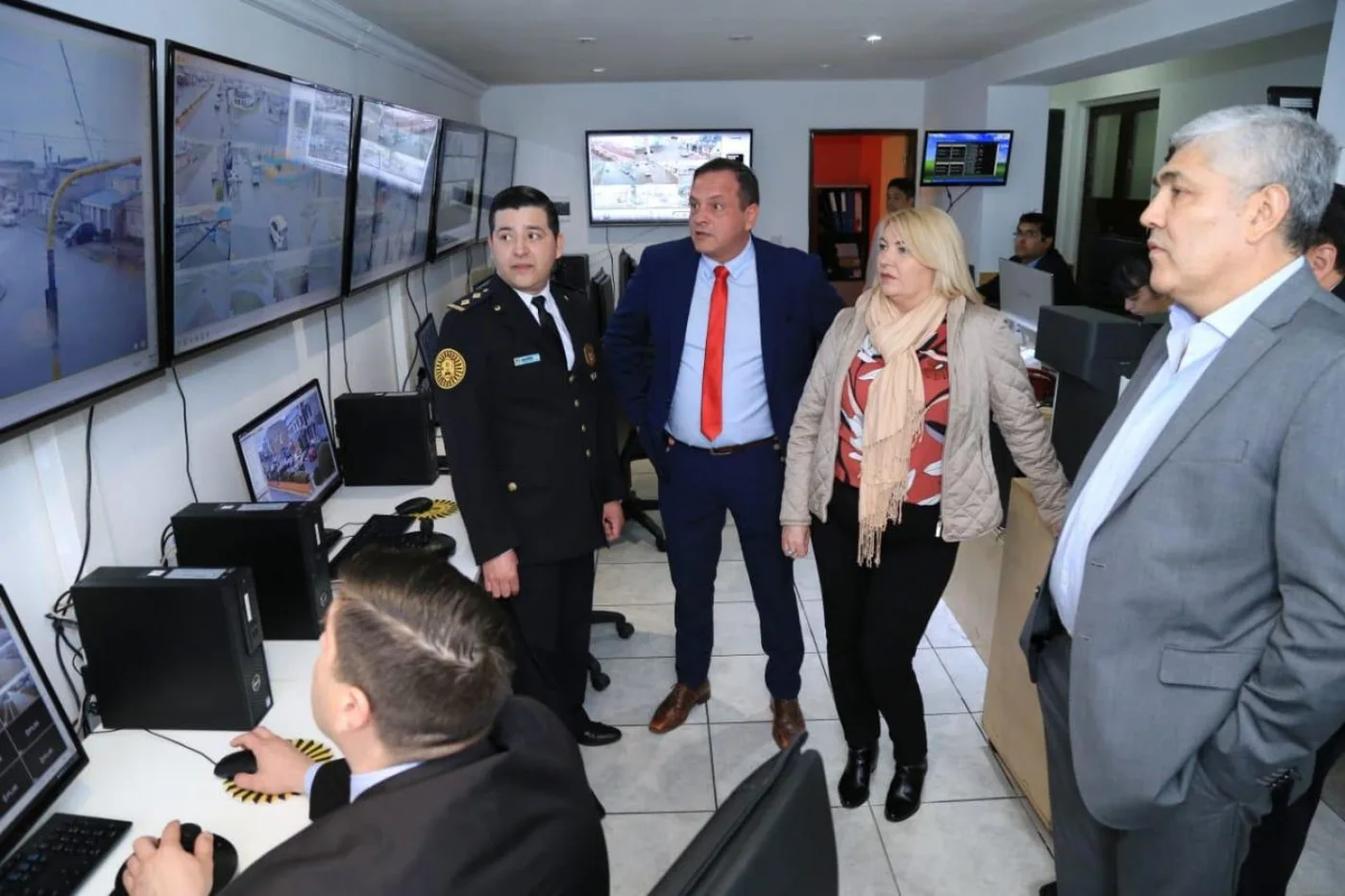Funcionarios recorrieron las nuevas instalaciones del Centro de Monitoreo y Vigilancia