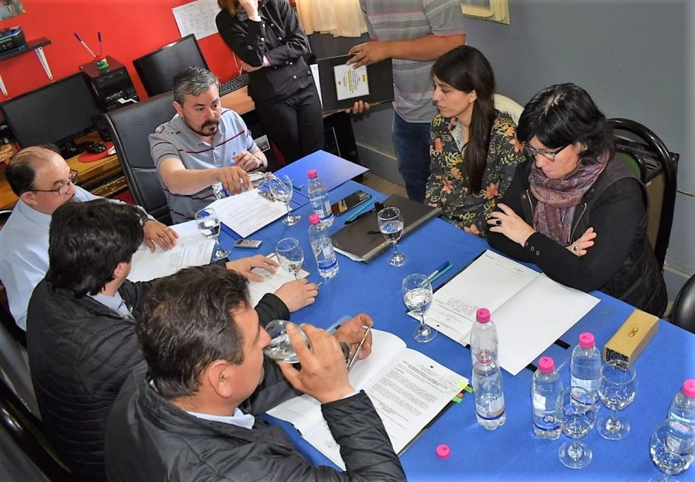 Tolhuin: Sesión especial para tratar el aumento de la tarifa de taxis.