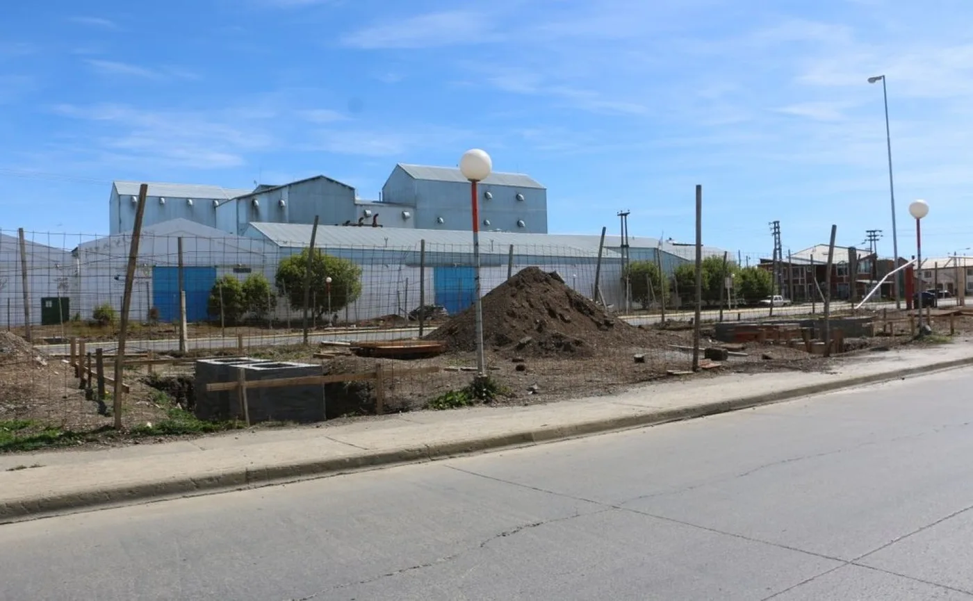 Inician la construcción del puente peatonal frente a la UTN