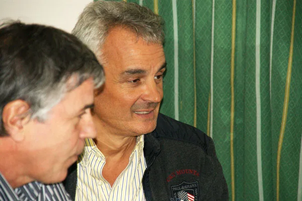 Diego Navarro y José Iglesias, durante la reunión con los ediles.