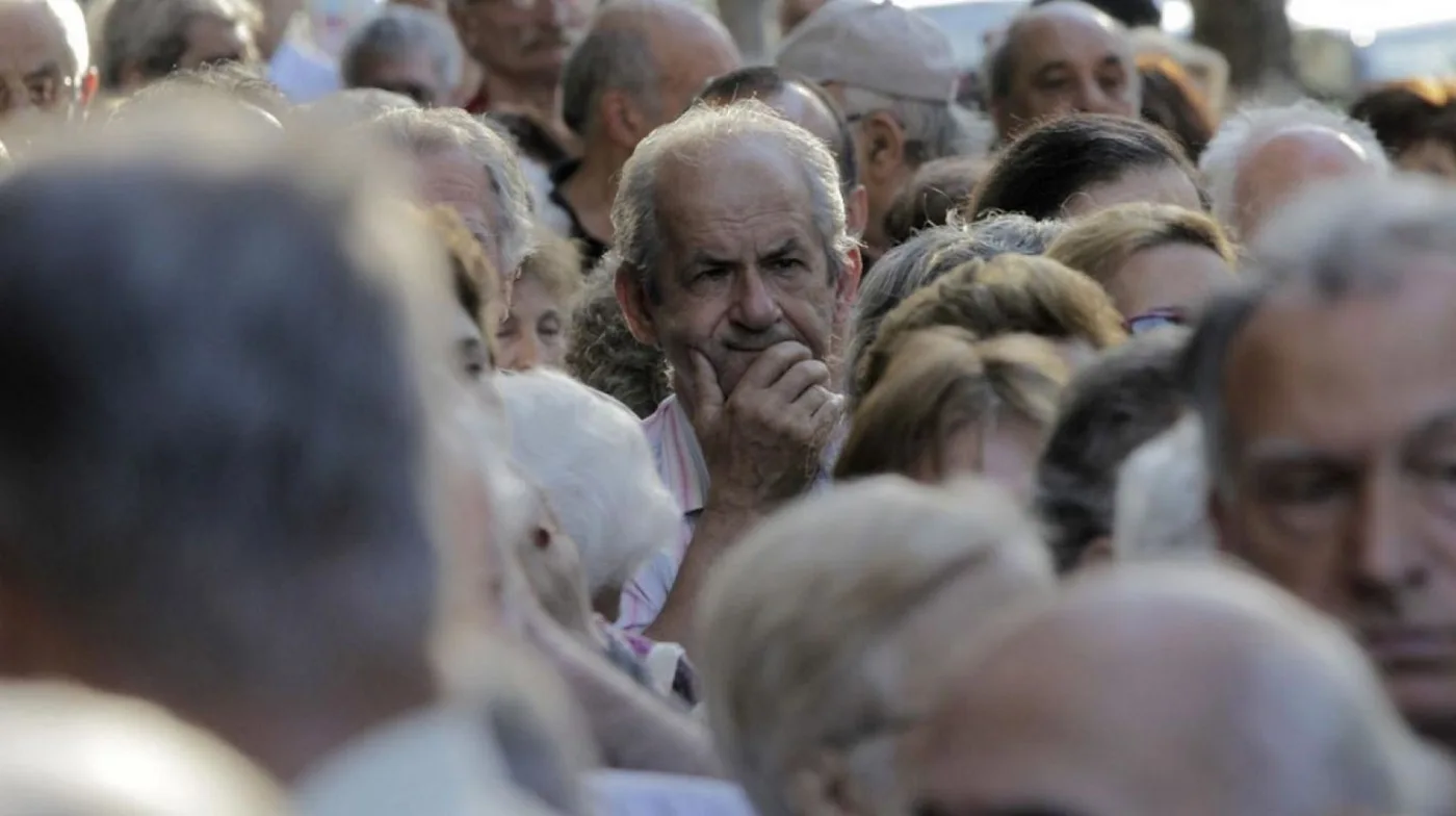 Jubilados del sur también cobrarán el bono.