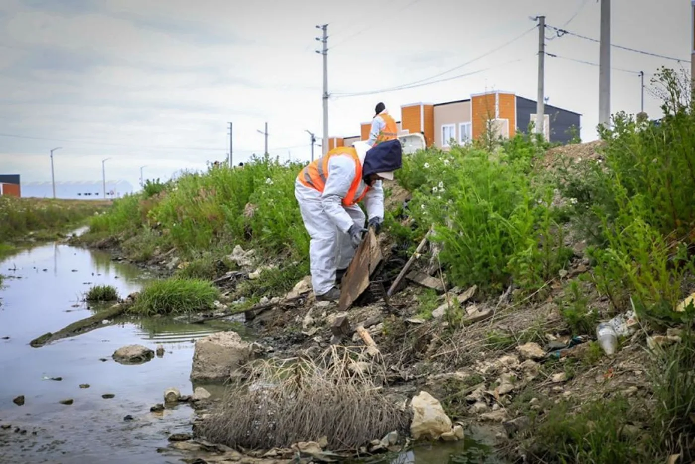 Personal municipal realizó limpieza de espacios públicos en los barrios