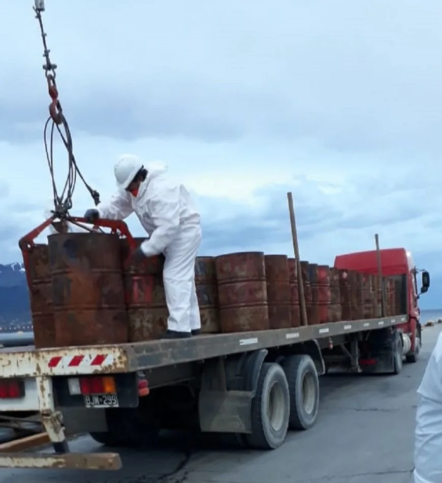 Medio Ambiente municipal controla residuos provenientes de los barcos