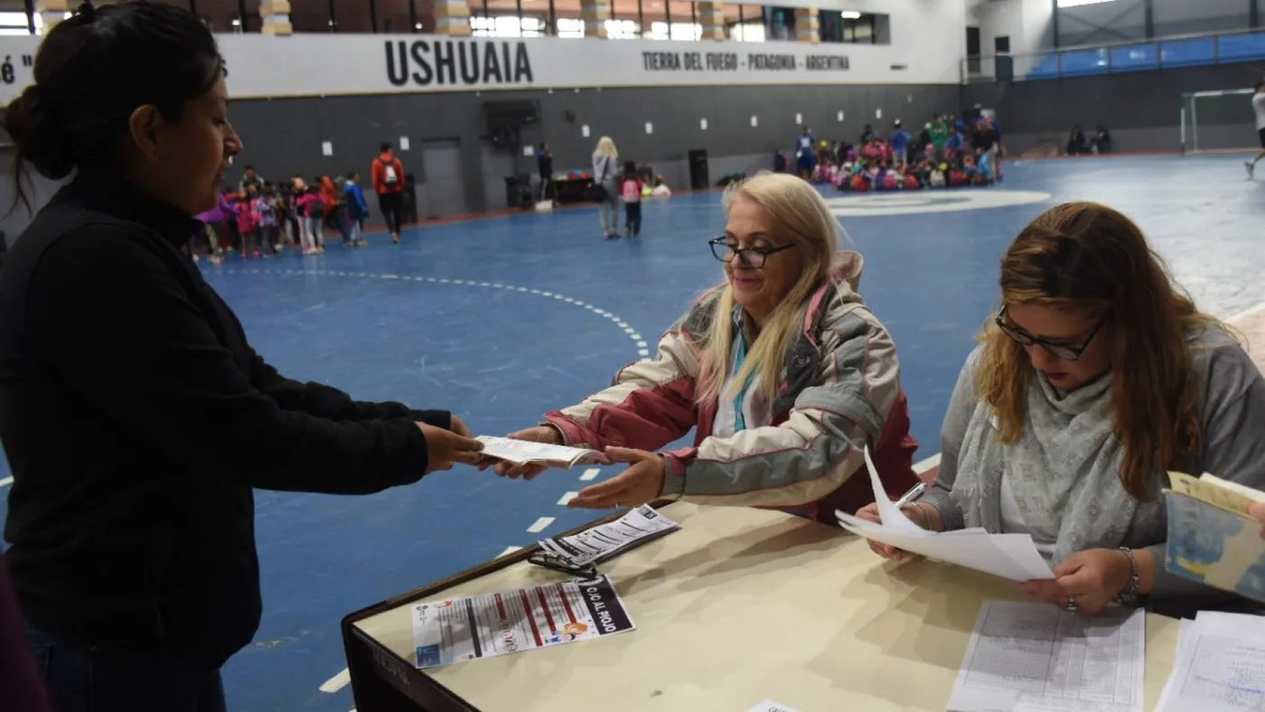 Políticas Sanitarias del Municipio de Ushuaia controla la vacunación de niños