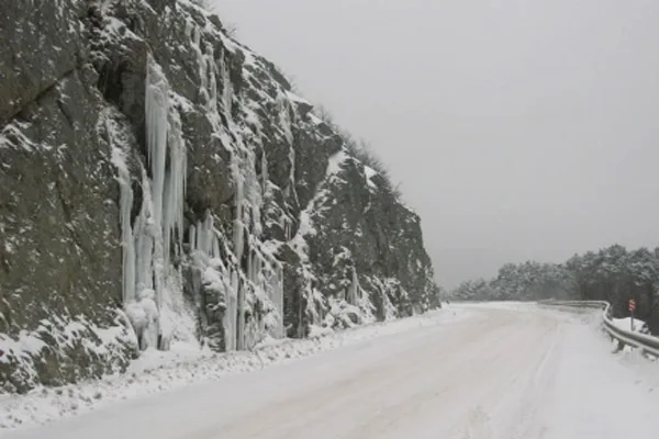 Intensas nevadas cubrieron el Paso Garibaldi.