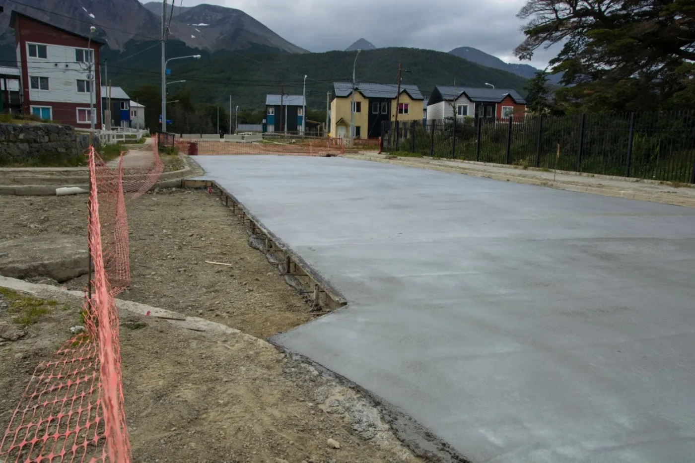 Avanza el hormigonado de la calle Río Milina