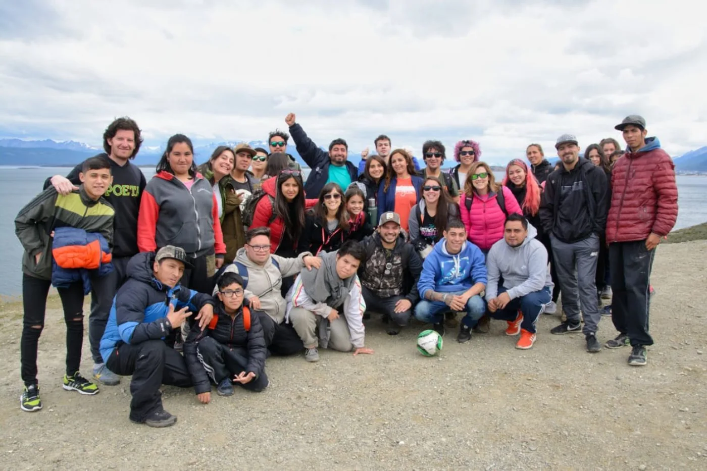 Jóvenes de Activa el Verano caminaron a Estancia Tunel