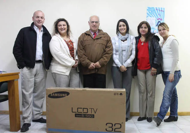 El TV LCD donado por Electro Fueguina será parte de la premiación de las Olimpíadas Estudiantiles.