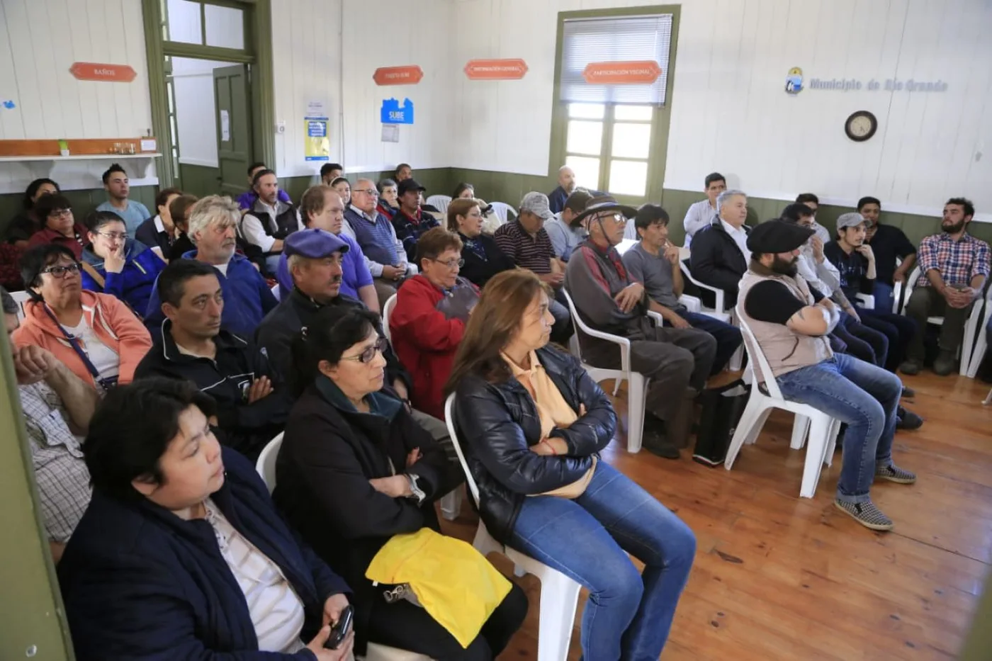 El equipo de Desarrollo Económico y Ambiente del Municipio mantuvo un encuentro con productores hortícolas de nuestra ciudad.