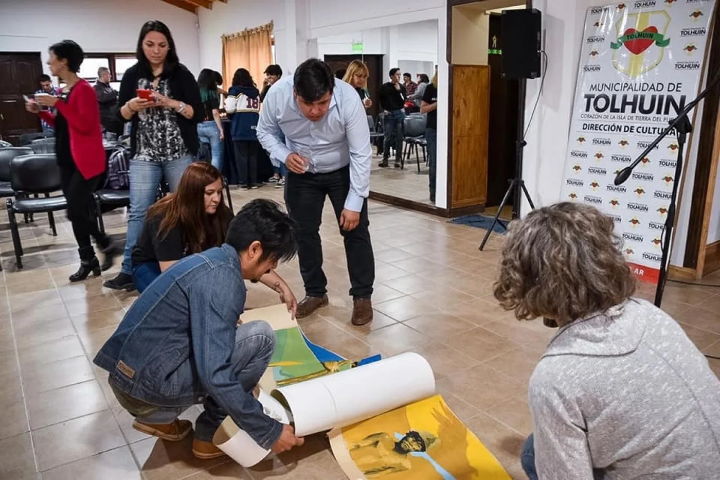 Primer encuentro provincial de muralístas fueguinos en Tolhuin