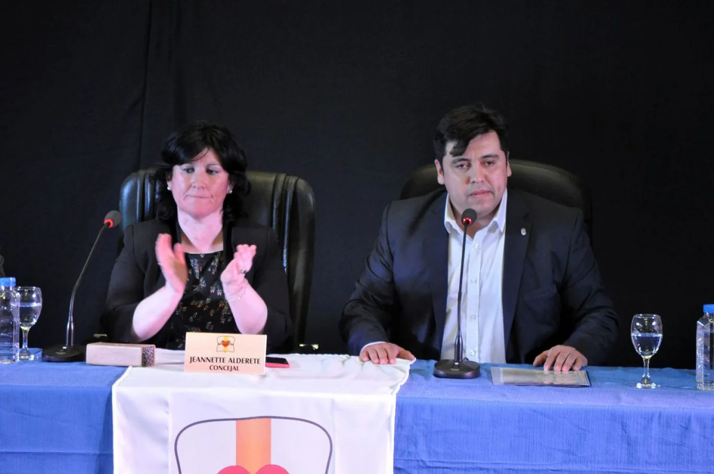 La presidente del Concejo Deliberante, Jeannette Alderete, junto al intendente Daniel Harrington.