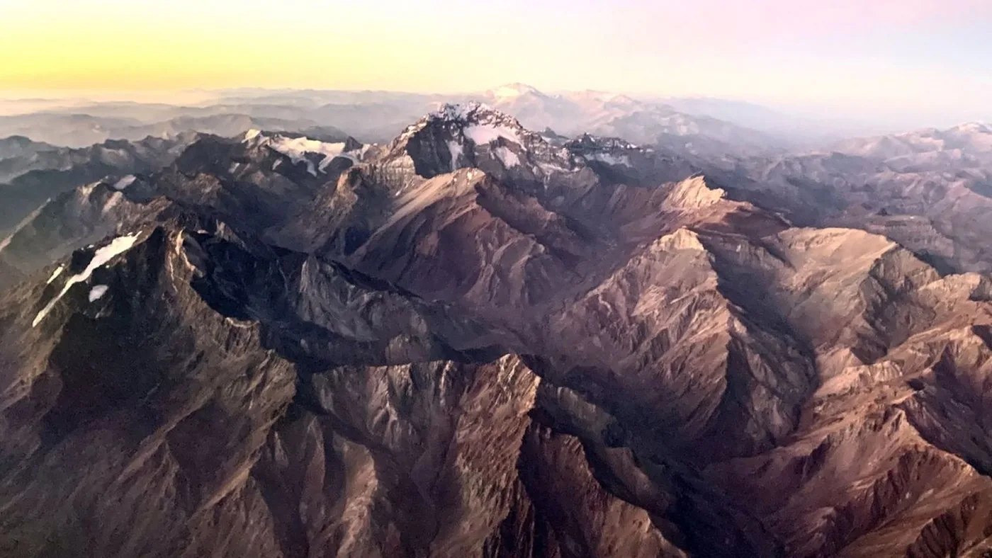 El Aconcagua se encuentra sin nieve.