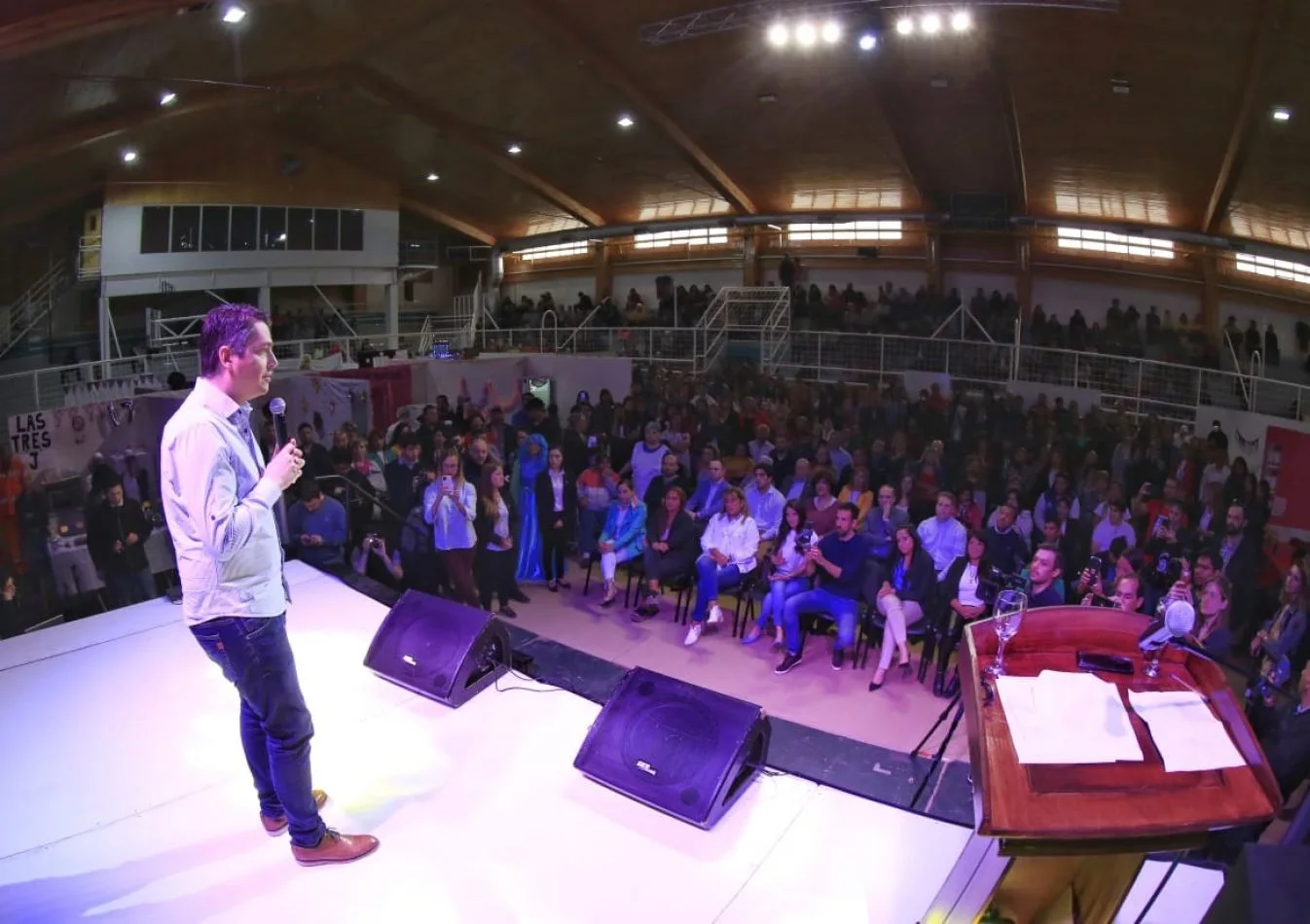 El intendente Martín Perez encabezó el lanzamiento de la primera Expo Mujer.