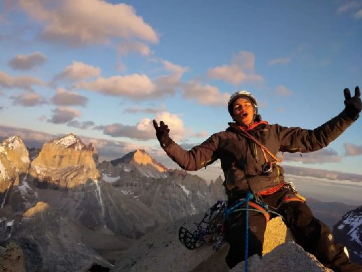 Joven escalador de 18 años muere en el Paine