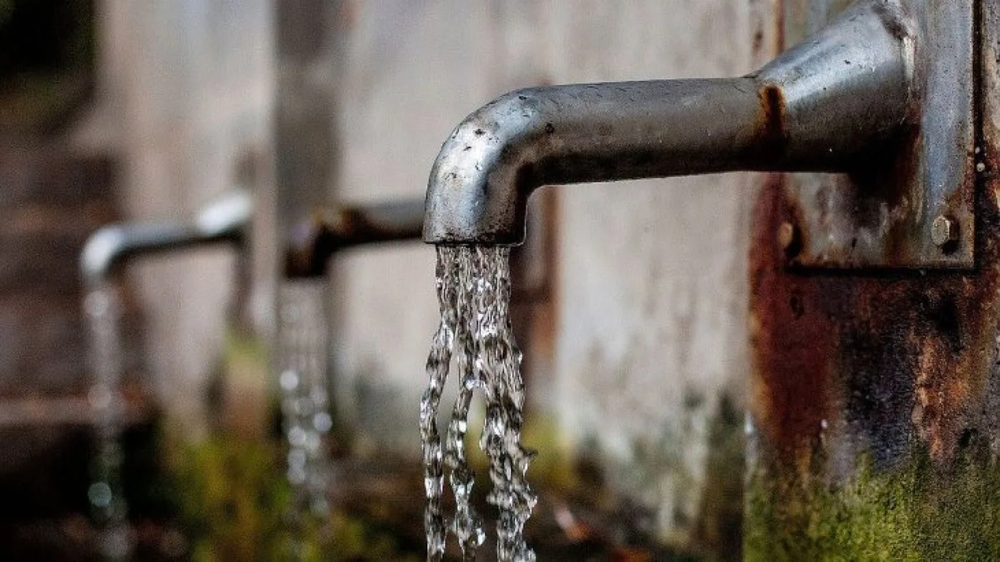 El agua potable es una de las medidas más importantes para la Salud pública.