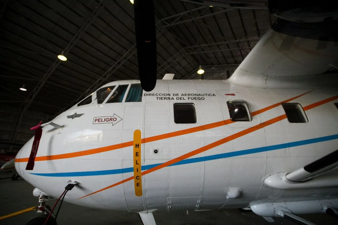 Gobierno pone en operación el avión Arava para el traslado de carga sanitaria