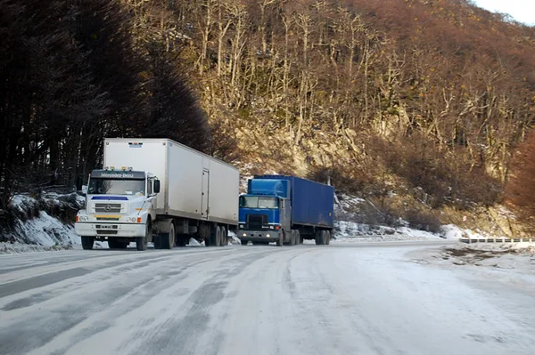 El hielo y la nieve pueden complicar la circulación en las rutas fueguinas.