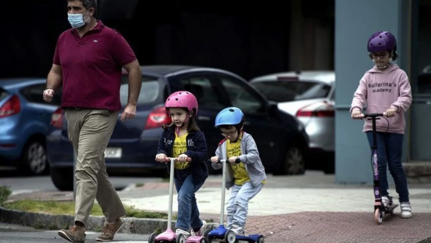 En una nueva etapa de la lucha contra el coronavirus millones de infantes salen a la calle