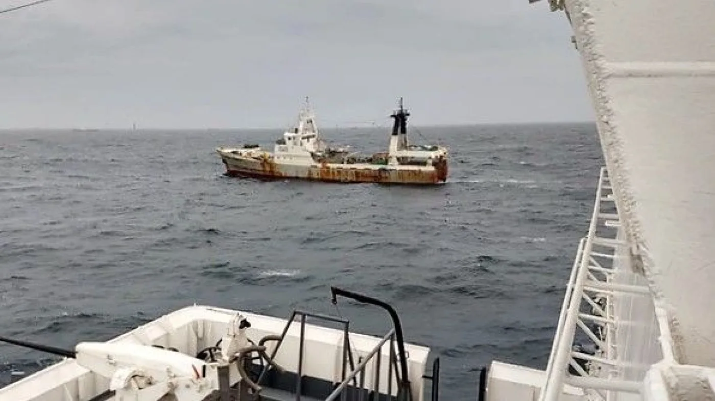 Capturaron un buque pesquero portugués pescando ilegalmente en aguas argentinas