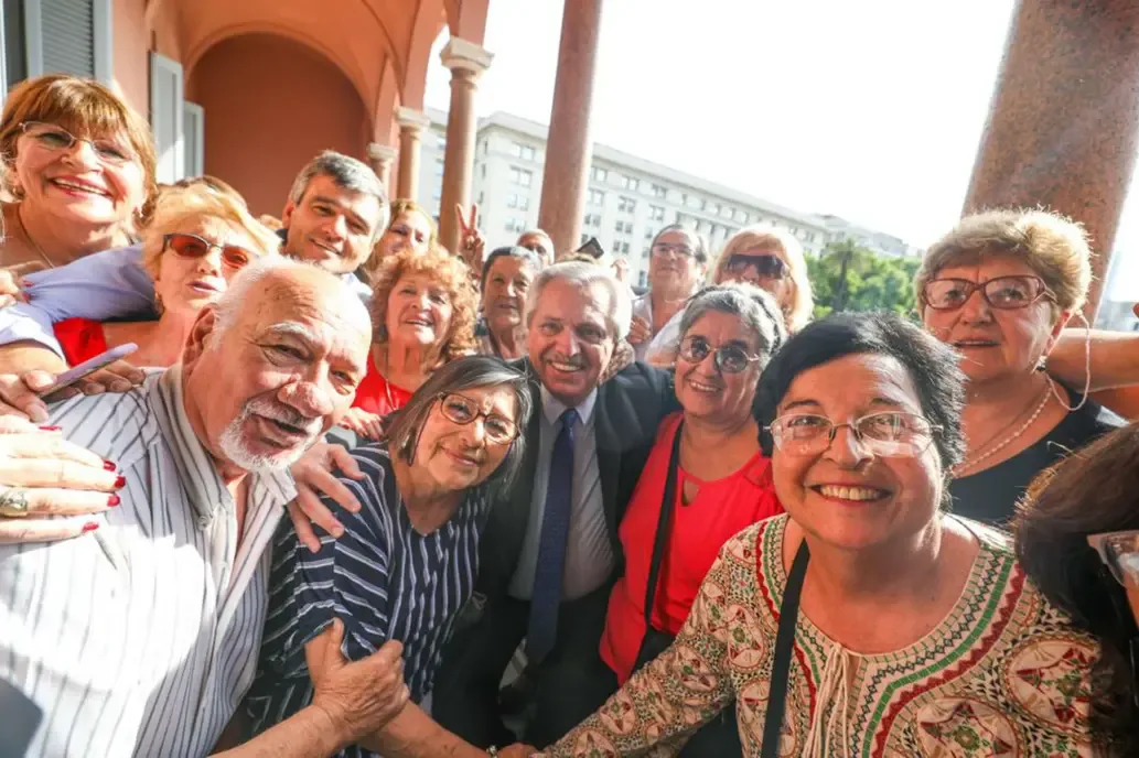 La Casa Rosada busca extender por otros 180 días la suspensión de la fórmula de movilidad jubilatoria, dispuesta por el Congreso en diciembre.