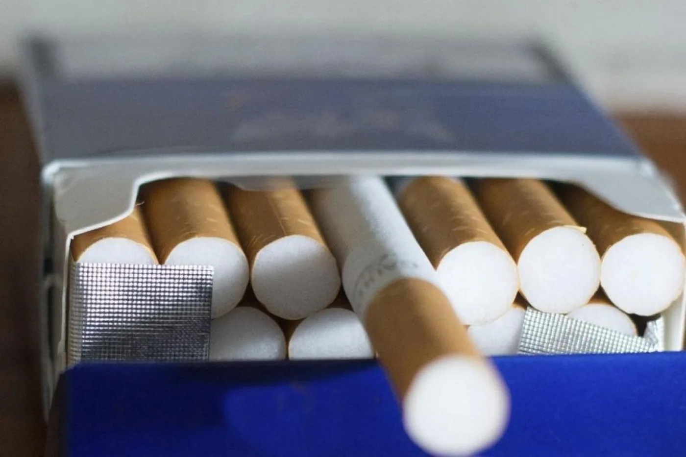 Las fábricas de cigarrillos vuelven a producir