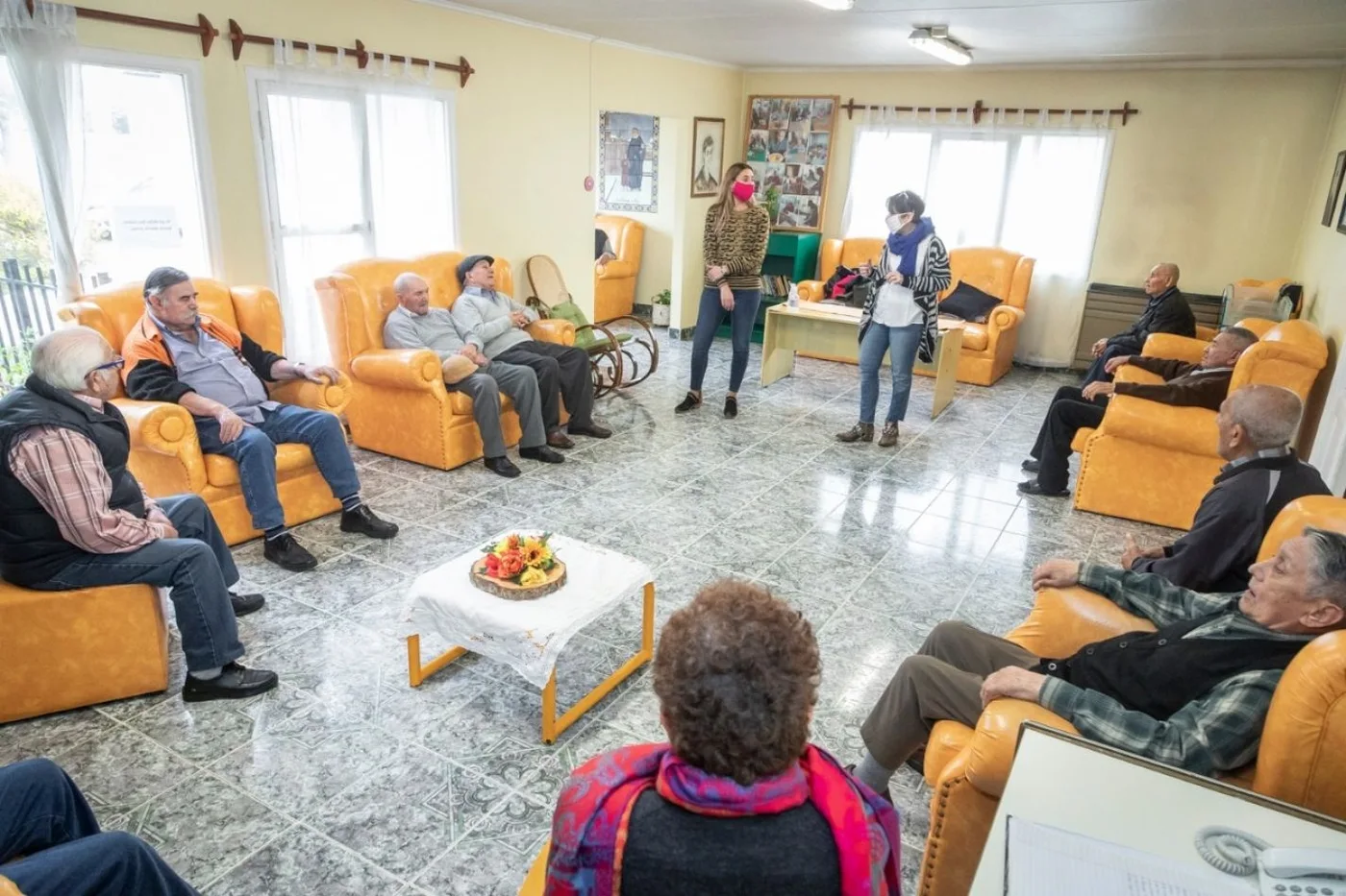 Profesionales de la Dirección de Salud Mental ofrecen la asistencia, en el marco del acuerdo de cooperación entre el Municipio y el Hogar