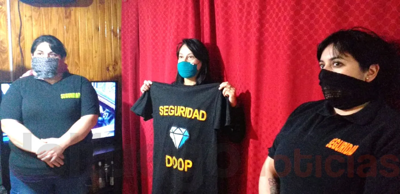 En la foto, Miriam Rolando junto a Johana Vidal y Mónica Maldonado.