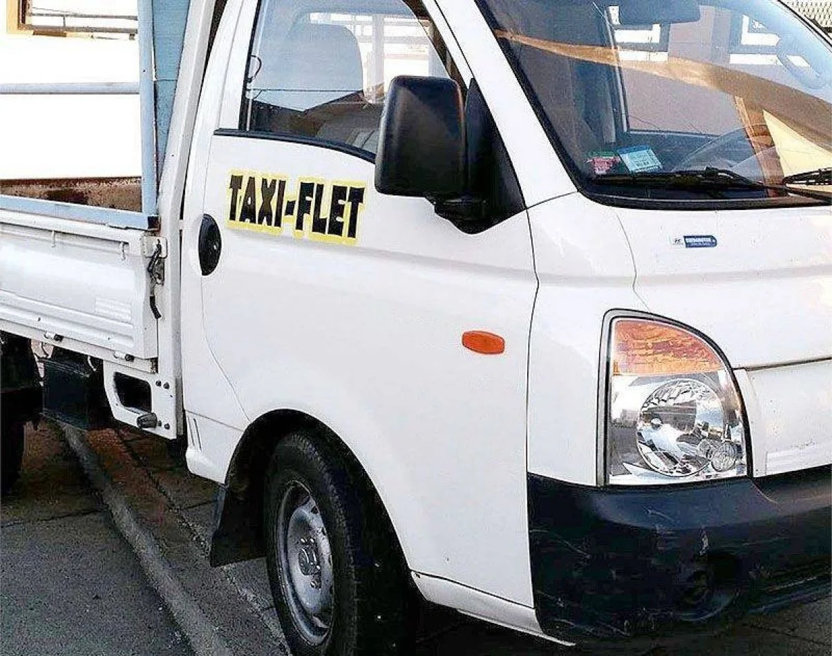 Solicitan al Juzgado de Faltas la caducidad de la habilitación del Taxiflet "Khamy"