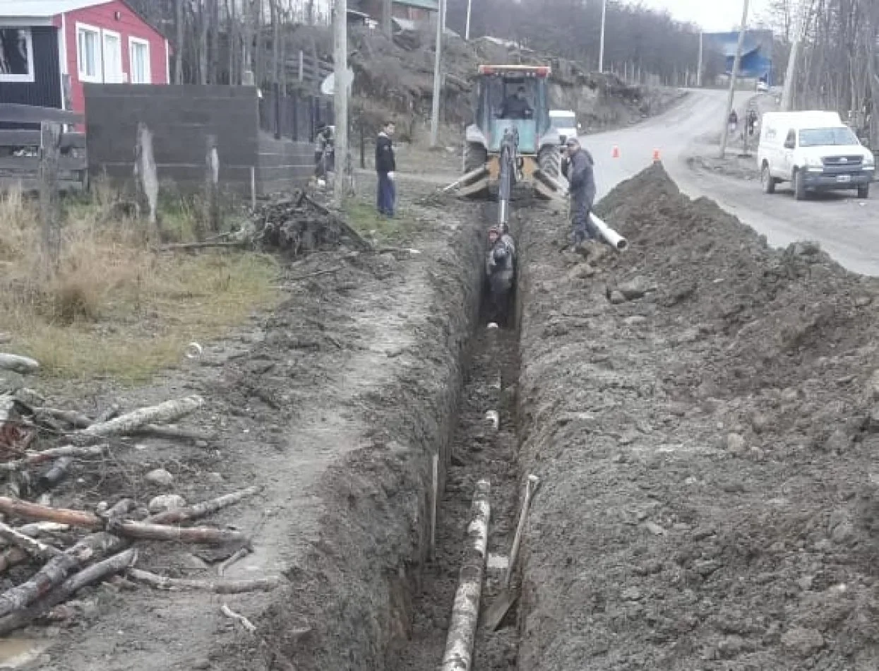 La DPOSS amplió la red cloacal en tres sectores de Tolhuin