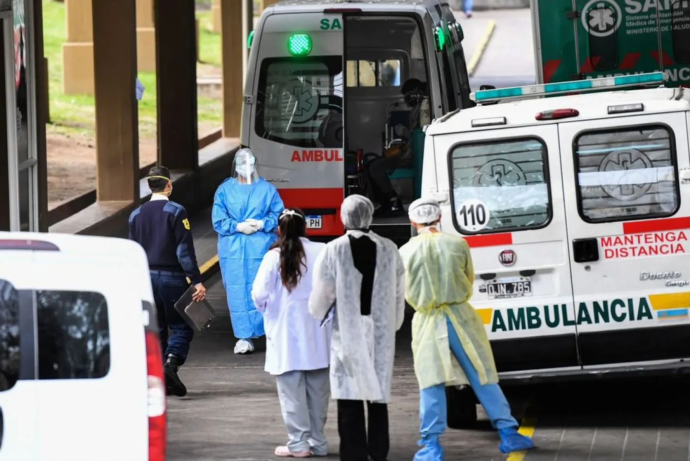 Hubo 35 muertes en el día y son en total 948.