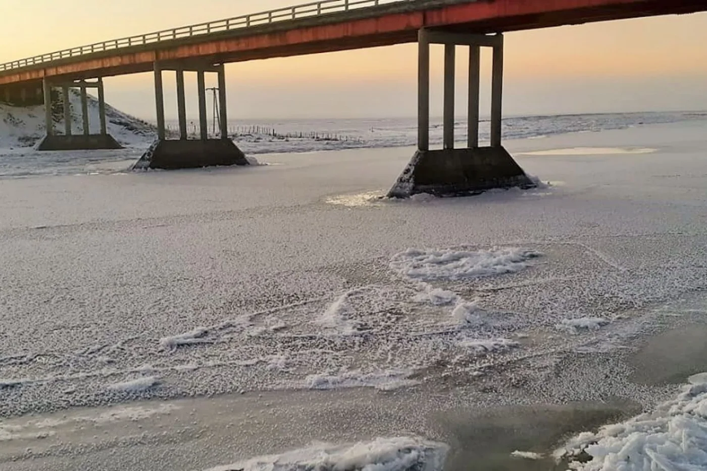 superficie del río Grande en la zona del puente ubicado en El Tropezón,