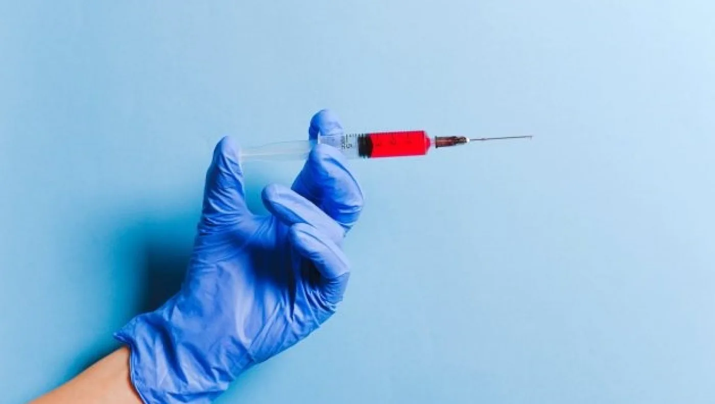 rgentina fue seleccionada como una de las sedes para llevar adelante una de las fases de prueba con personas de su vacuna  contra el covid-19.