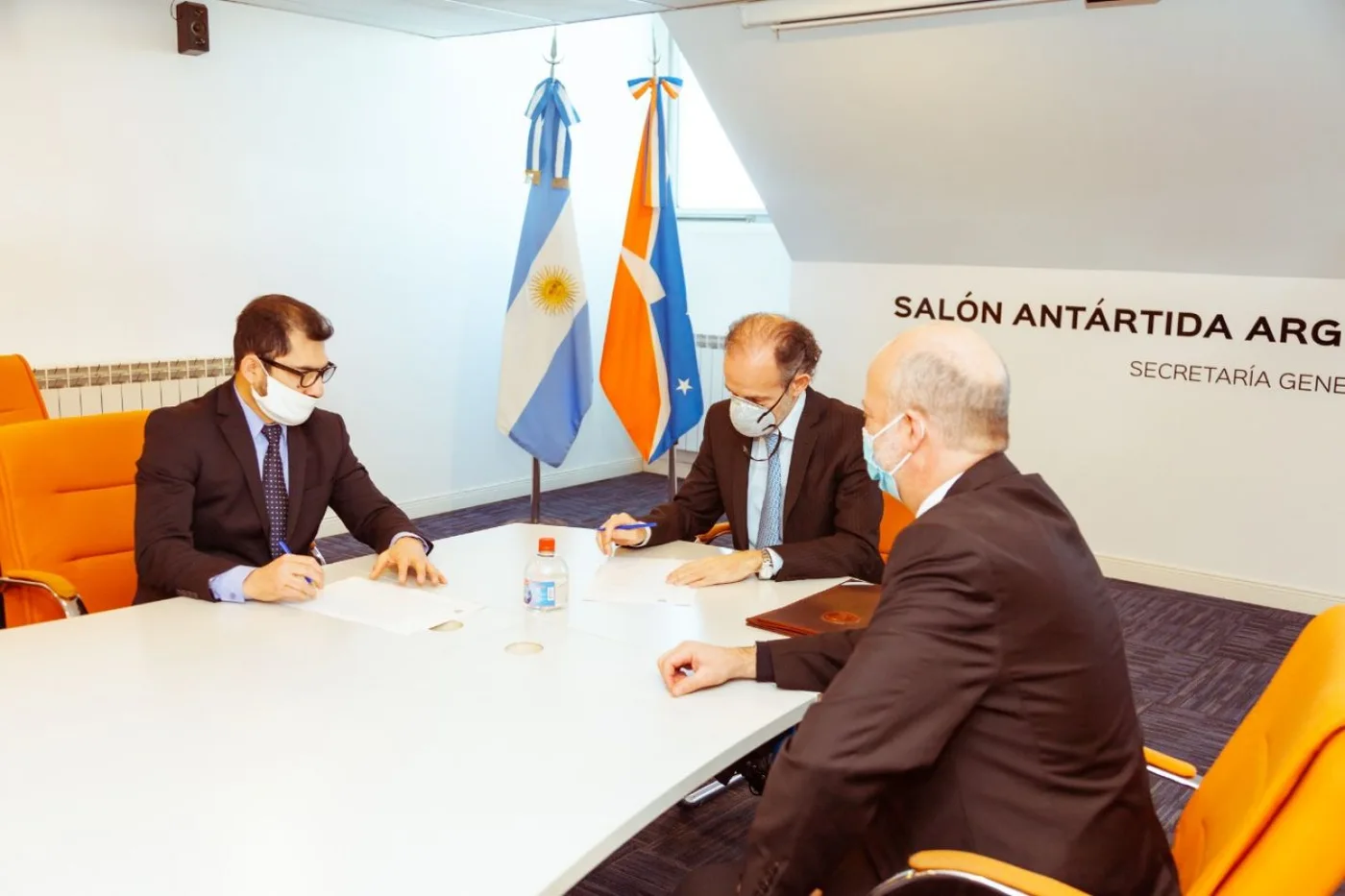 Firma de convenio de colaboración con el Colegio de Abogados