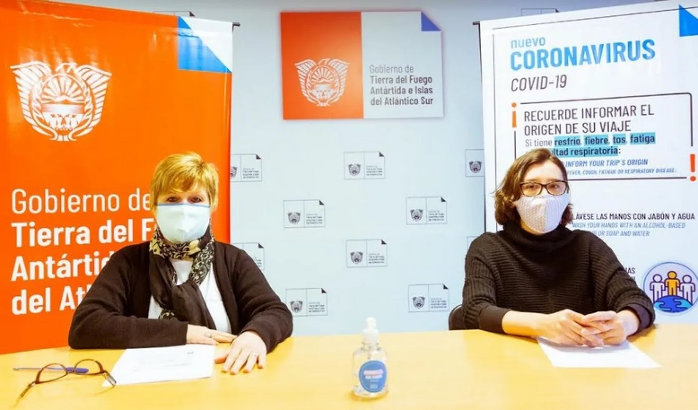 Subsecretaria de Gestión Asistencial Zona Norte,Ana Mensato junto a Jefa del departamento de Epidemiología Zona Norte, Alejandra Aguilera.