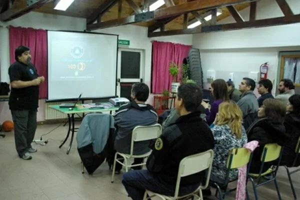 La actividad se llevó a cabo en el barrio Los Fueguinos.