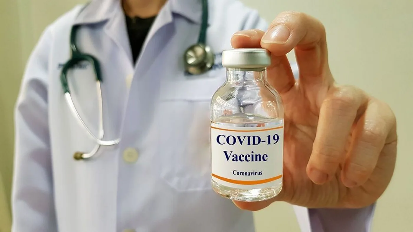 Aseguran que la vacuna contra el coronavirus de la Universidad de Oxford puede generar anticuerpos