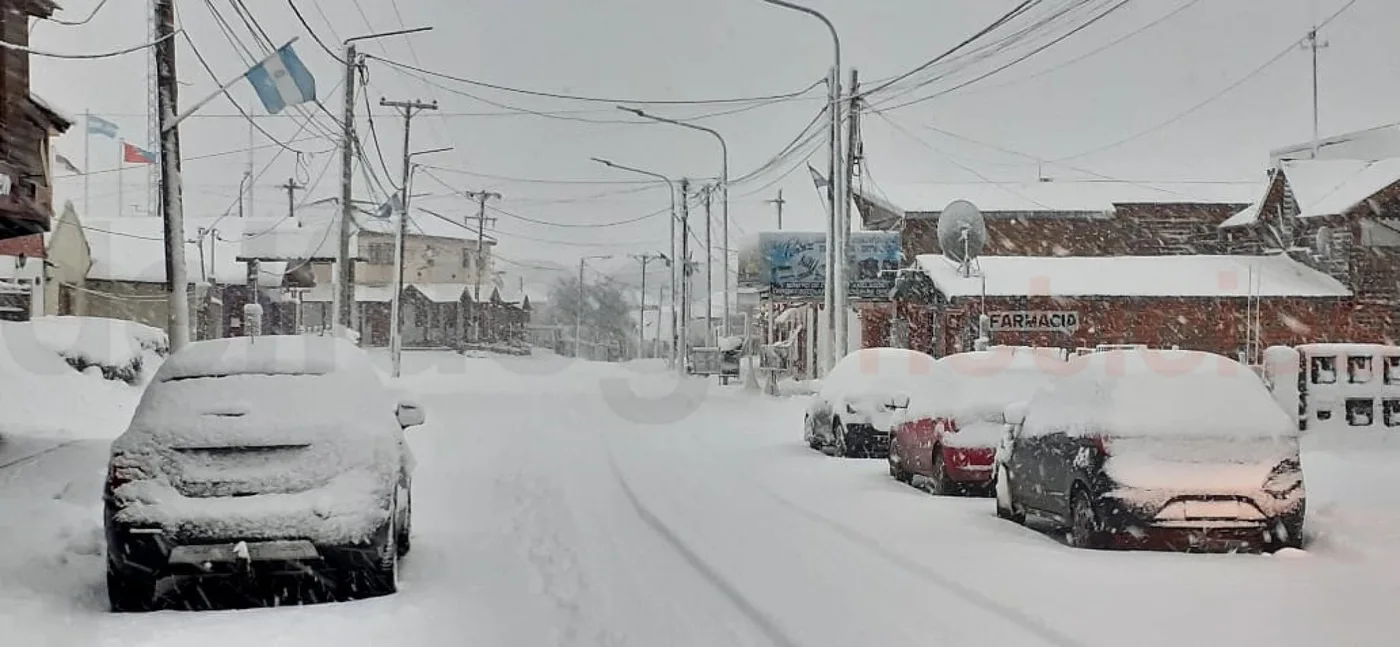 Gran cantidad de nieve deja el temporal en el sur de la provincia.