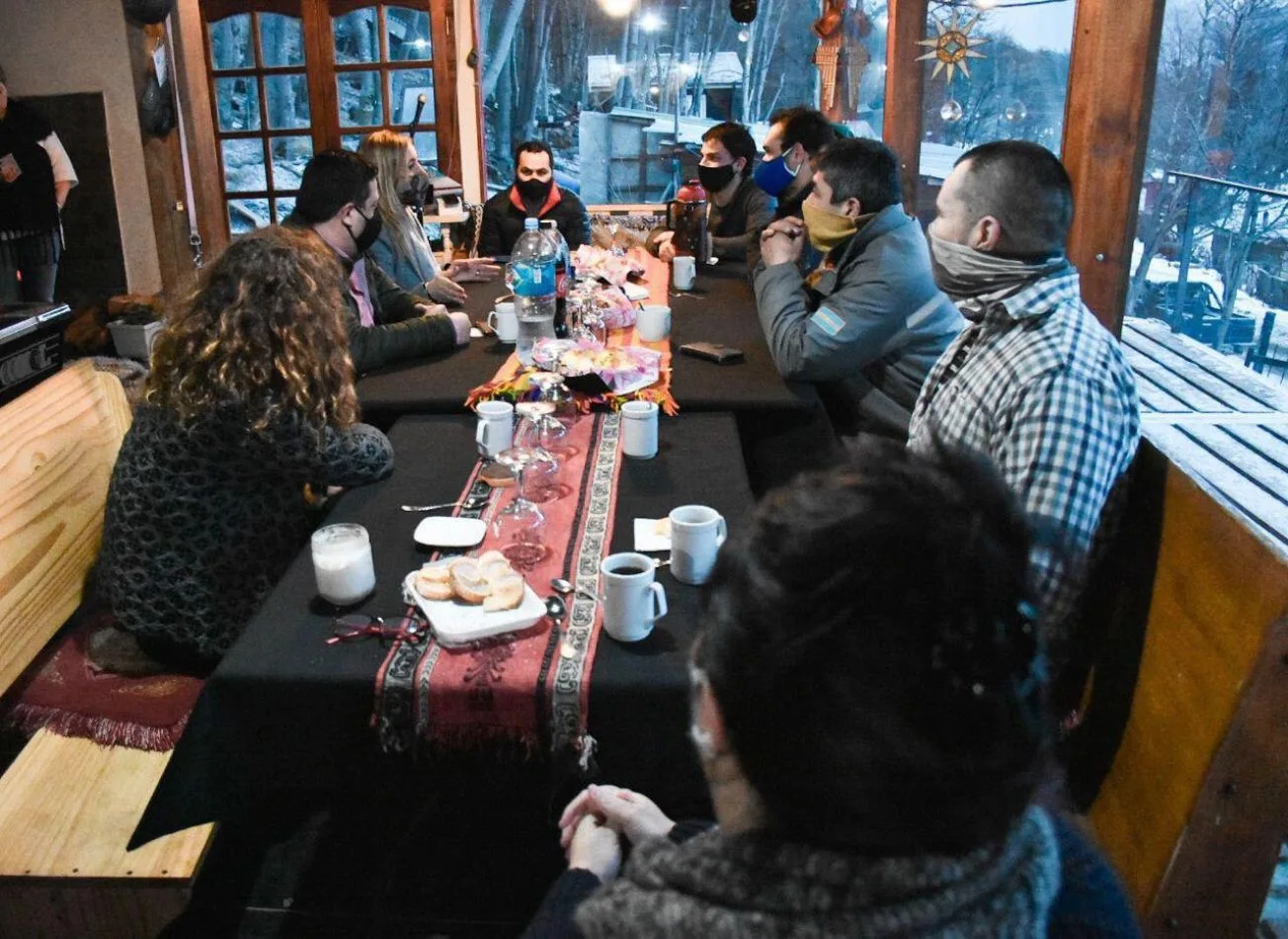 Ushuaia: Reunión con vecinos del barrio La Turbera