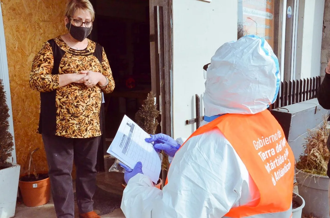 Continúan los relevamientos casa por casa de personas sintomáticas en el B° Chacra II