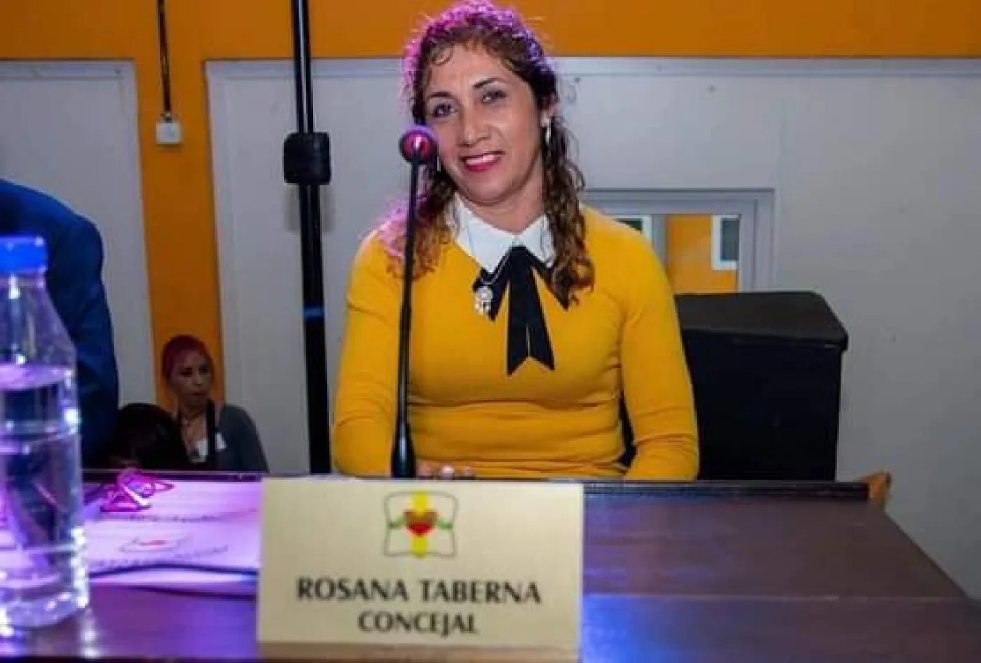 La concejal Rosana Taberna quedó sola en el bloque “Nuevo País” del Concejo Deliberante de  Tolhuin.