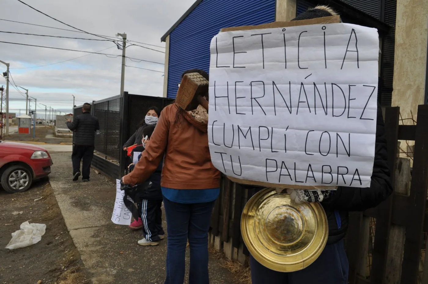 Los vecinos de calle Mazarello reclamaron al IPV por el traslado de Beatriz Kovacic.