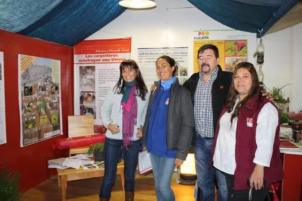 Enrique Livraghi y Marisa Rouvier (centro) invitan a la comunidad al curso.