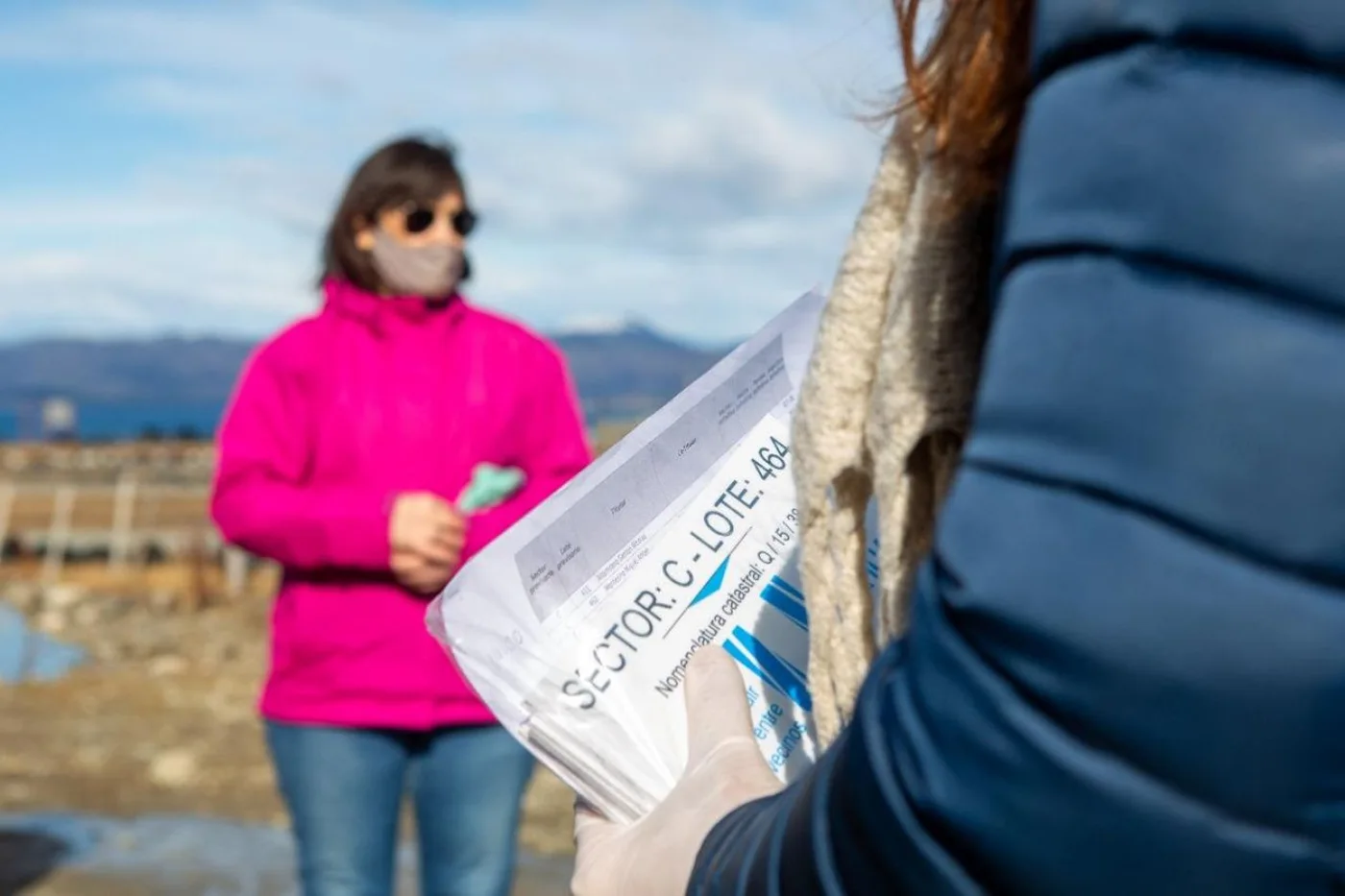 Municipio de Ushuaia continúa entregando lotes a familias