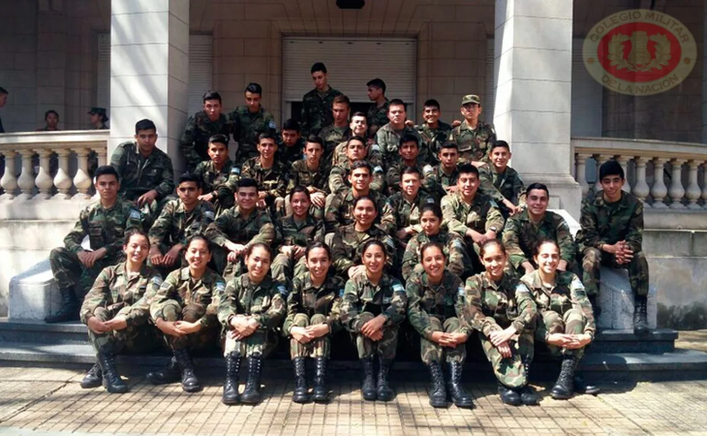 Cadetes de Liceo Militar (foto extraída de la web del Ejercito de la Nación)